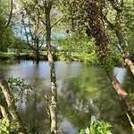 La Maison De L'etang Manerbe