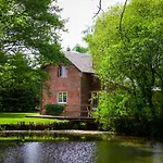 La Maison De L'etang بيت للعطل Manerbe