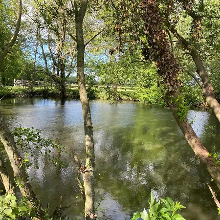 La Maison De L'etang Manerbe