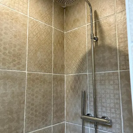 La Maison De L'etang بيت للعطل *