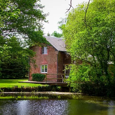 La Maison De L'etang 펜션 Manerbe