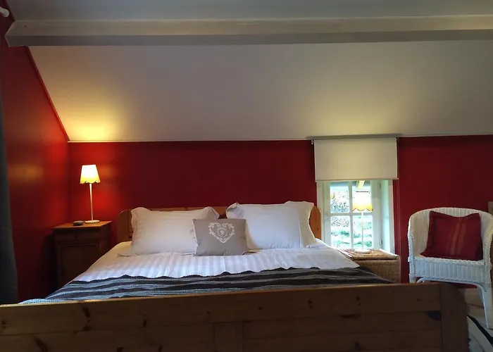 La Maison De L'etang Holiday home Manerbe